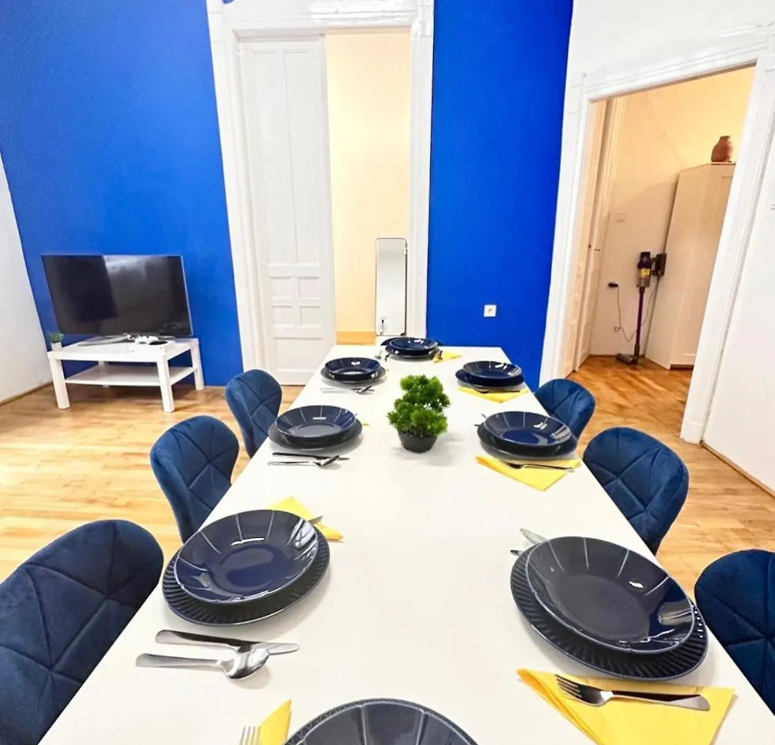 Elegant Apartman For 8 Person With Free Parking For 2 Cars Boedapest 0*,